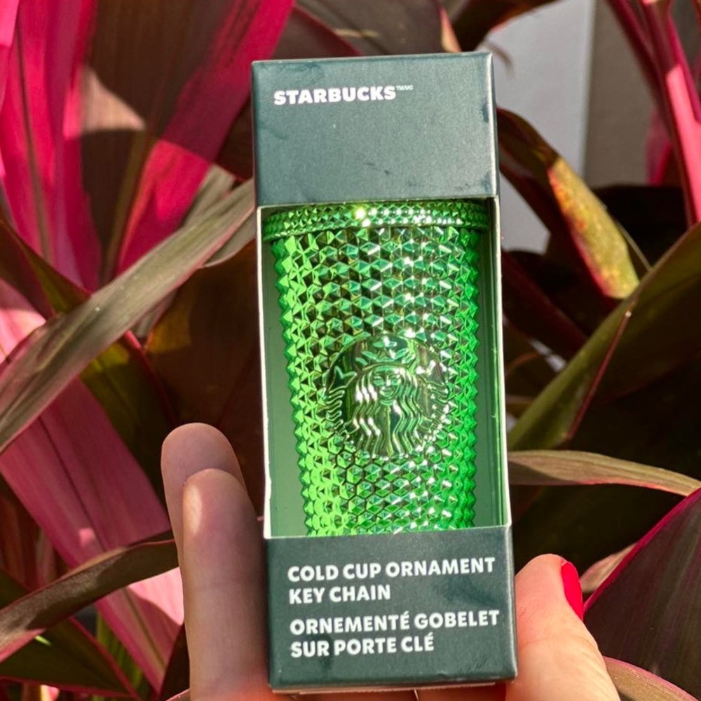 New Starbucks 2023 Holiday Bling Metallic Green Studded Mini Tumbler Keychain